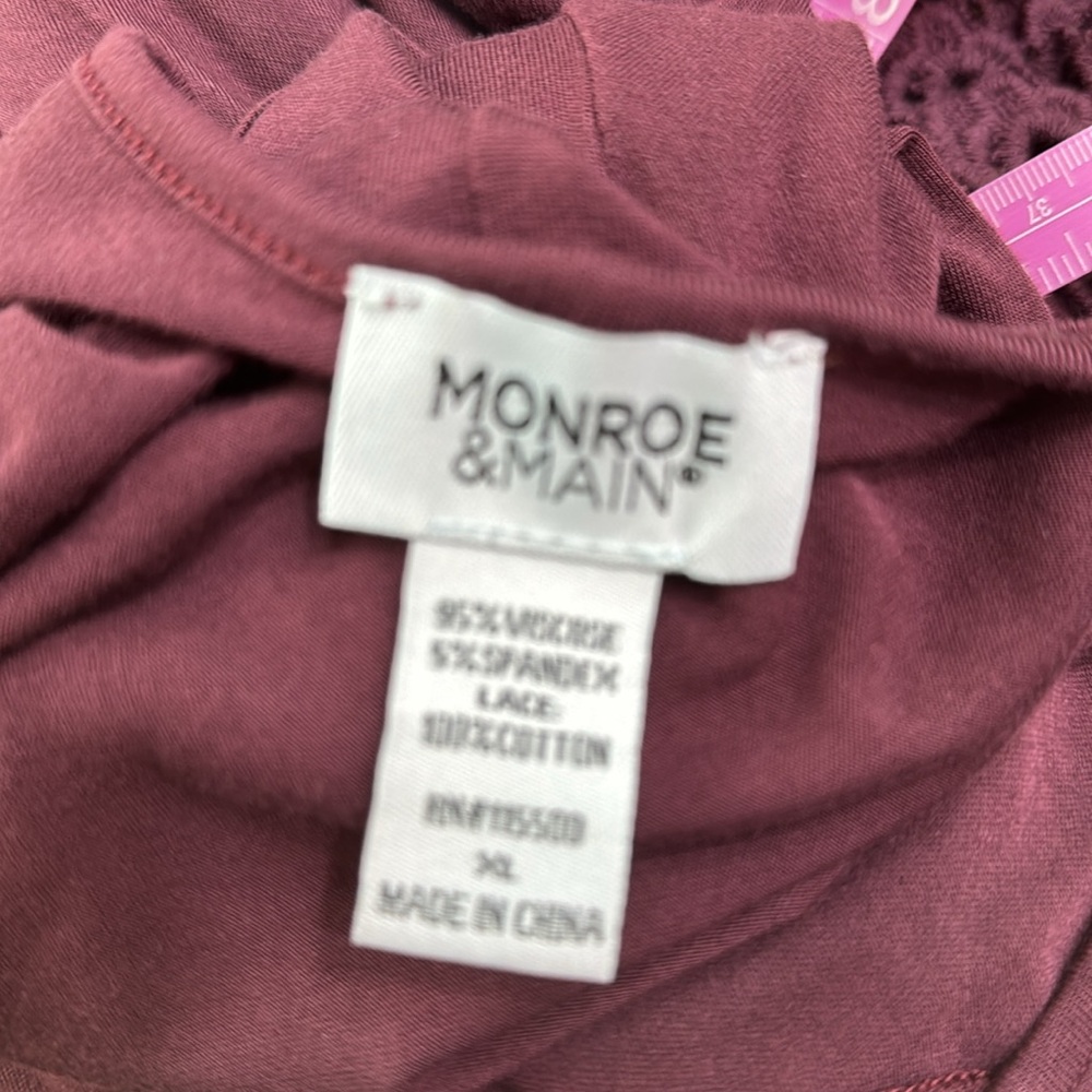 Monroe & Main Deep Burgundy Tunic with Lace Hem. NWOT - Picture 3 of 4